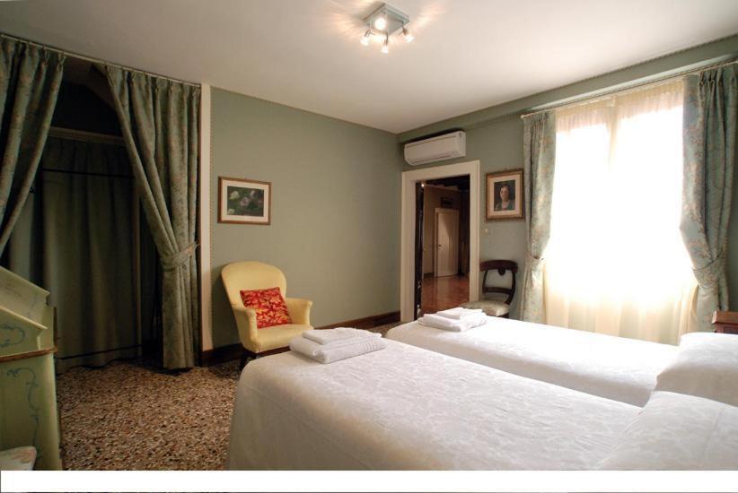 Ca Satriano Apartment Venice Bilik gambar